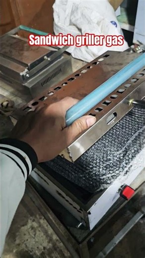 sandwich griller gas machine