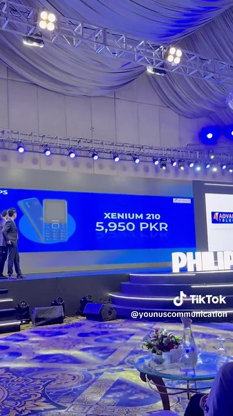 Philips Xenium 210: Long-Lasting Battery Phone