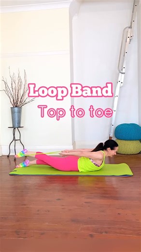 LISA KAYE | Pilates & Functional Movement on Instagram: "LOOP BAND TOP TO TOE 💥 Here’s a set of 5 Pilates inspired functional exercises using a medium/strong loop band to link upper & lower body 💥 Perform 3 sets of 12-15 reps for a quick & efficient full body workout 💫 Save this set & Send to a friend who would love these moves 👍 💥 WORKOUTS ON DEMAND! 💥 All my guided Pilates & functional workouts are on my online platform. There are 150+ workouts to choose from catering for all levels 👍👍