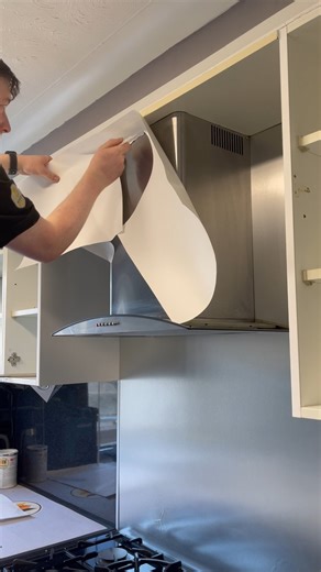 9.6K views · 33 reactions | White Kitchen Extractor Wrap 懶 #kitchenwrap #kitchenwrapping #homedecor #kitchendesign #smallbusiness | Kitchen WrapCo. | Facebook