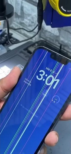 How to remove lines from your screen in 5 minutes #phonetip #shorts