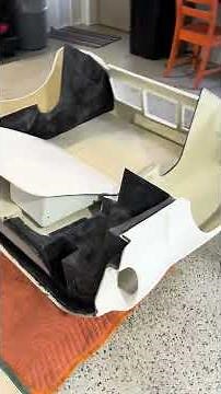 Ford GT40 MK1 (RCR40) Project Part 2: Walk around of the RCR40 Ford GT40 replica after unload.