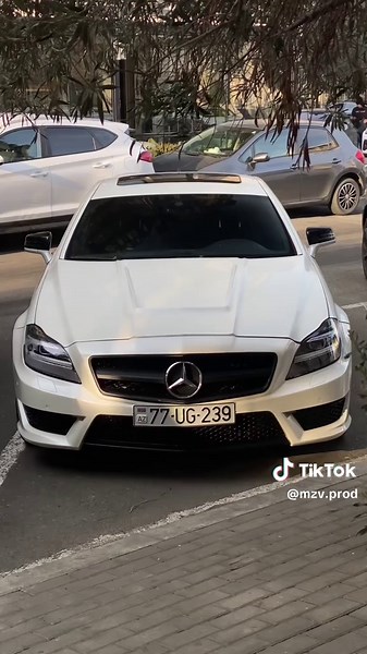 Mercedes CLS63 AMG V8 BiTurbo Overview