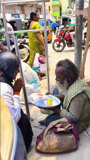 Helping Poor People | Food Donation Video | Poor People Helping Video | Humanity Videos #shorts