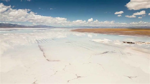 Extensão das Salinas Abaixo: Drone Explorando Salinas Grandes