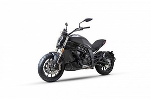 Benelli 502 C Specifications & Features, Mileage, Weight