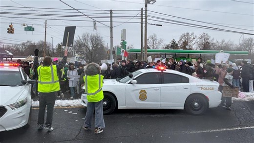 Hundreds of Indianapolis students walk out of school in protest of ICE