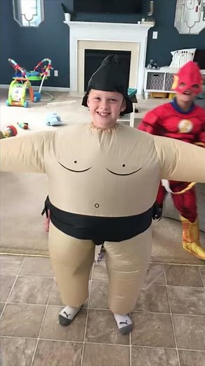 Liam’s Sumo Wrestler Halloween Costume! #adventuresofthejonesboys