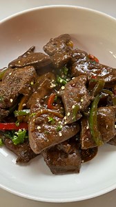 Hey Guys English a Problem 😂 Ox Liver Recipe below 👇 Spicy Sautéed OX Liver with Bell Peppers & Dill Ingredients: 3 tbsp olive oil 1 tbsp chicken spice 1 tbsp barbeque spice 1 tbsp smoked paprika 1 tbsp smoked chili flakes 1 cup bell peppers, sliced 1 small onion, finely diced 2 tbsp chicken marinade sauce 1 tbsp fresh dill, chopped 1 tbsp green chili, chopped 500g OX liver, sliced (adjust quantity as needed) Instructions: Heat the Oil: In a large frying pan, heat 3 tablespoons of olive oil ov