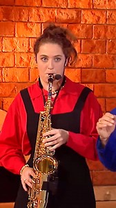 Elle joue du saxophone sur le plateau ! 😂 | Icon TV