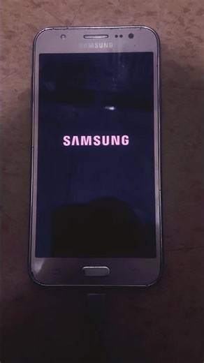Samsung Galaxy J5 2015 - Startup