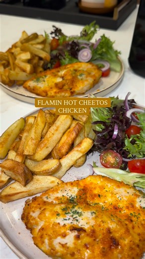 Zoe Everett ~ My•Slimming•World•Diary on Instagram: "Easy Airfryer Recipe 🎉!! Omg I used to do this Cheetos chicken so much when I first started SW. it’s so good!!! Chicken breasts dipped in egg then in the Cheetos crisps. SO GOOD. So TASTY! Laaaaaav it. - on the chicken setting for 20 mins. Turn halfway. Defo would use a baking paper liner next time to stop some of the Cheetos coming off when turning them. Chips on chip setting for 35 mins - taste like chippy chips when you just shuv them in t