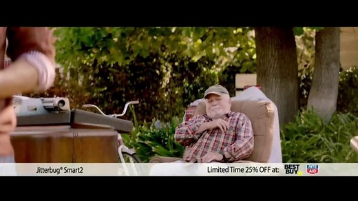 GreatCall Jitterbug Smart2 TV Spot, 'Yard Sale: 25% Off'