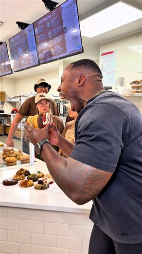 I LOVE cookies! 🍪 @cookiesncream.rvc • • • • #foodie #cookies #sweets #cookie #cookielover