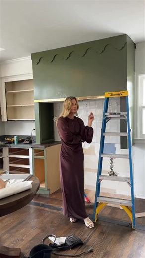 I can’t even believe this is my kitchen!!!!!! #kitchenreno #cofferedceiling | The Southern Gail
