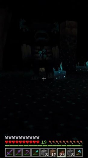 The Warden meets The Creaking #minecraft #mineceaftshorts #minecraftgameplay #minecraftsurvival