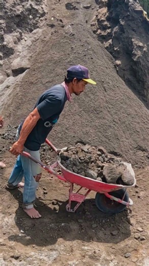 Cleaning Merapi Black Sand from Rocks!