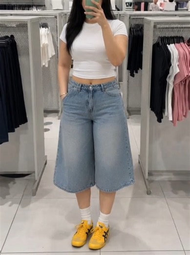 Stylish Baggy Jorts Outfit Ideas