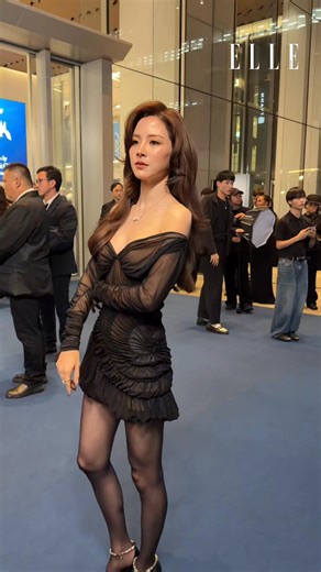 🖤 Tiffany & Co. 'Legendary Legacy' Exhibition Grand Opening at One Bangkok 2025.08.21 Video Credit : ELLE Thailand #TiffanyAndCo #TiffanyAndCoxBaifern #TiffanyLegendaryLegacy #ใบเฟิร์นพิมพ์ชนก #BaifernPimchanok #baifernbah | ใบเฟิร์น - พิมพ์ชนก ลือวิเศษไพบูลย์ (Baifern - Pimchanok)