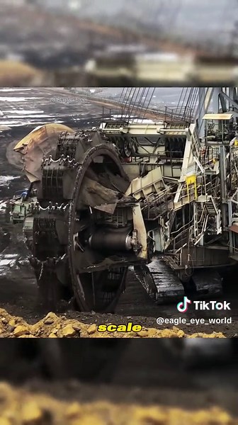 Largest and Most Powerful Excavator - Bagger 293