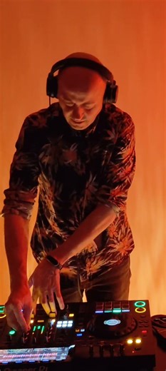 Yazoo – Don't go (Jr 80s Club Mix) | | And the full Journey is now live