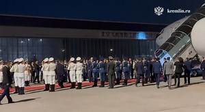 🇷🇺🇨🇳Vladimir Poutine a terminé sa visite officielle en Chine et s'envole pour Vladivostok. À l'aéroport de Shoudu à Pékin, il est accompagné par le ministre chinois des Affaires étrangères Wang Yi et l'ambassadeur de Russie en RPC Igor Morgulov. | Club des amis de Abdoulaye Wade
