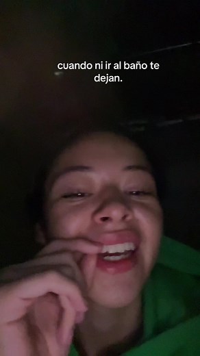 Cuando ni ir al baño te dejan: sketch de novia tóxica