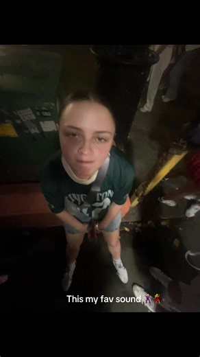 Alina❤️‍🔥 (@alina.simone)’s video of music sound