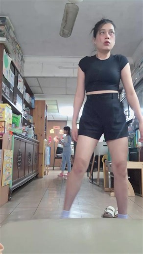 ania🐛🇭🇰🇲🇨 (@marnimikayla)’s videos with original sound - mastagroove