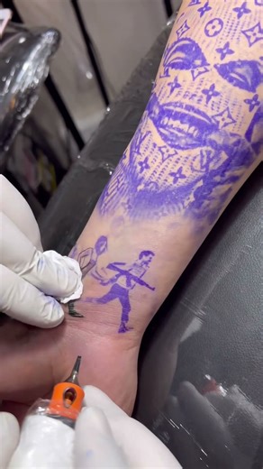 ☠️gangster tattoo #tattoo #tattoodesigns #shotsvideo #tattooideas #viralshorts #gangstertattoo