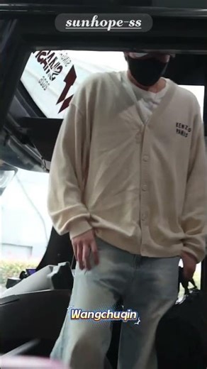 🇸🇬返程回京啦 好好休息头头😘#王楚钦 #国球乒乓 #乒乓球 #tabletennis #pingpong