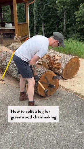 Step 1! Greenwood chairmaking is both labor intensive and intensely rewarding. We’re resharing this popular video because Charlie Ryland, seen here with co-instructor Robell Awake, is teaching an 8-week greenwood chairmaking workshop this spring… Now enrolling for 12 lucky students. 👀 👀 👀 Here’s a few things we learned during this excellent demo: ➡️ Properly stored, a log can stay green for a year or more. ➡️ Growth patterns like twisting or branches can make it difficult to follow the grain