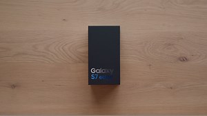 現在放送中のGalaxy S7 edgeテレビCM。「#GalaxyS7edge、これはヤバイ！」この声の主は、アコースティックギターとラッパーの2人組のバンド #MOROHA のMC:アフロさん！最高のナレーションをありがとうございました！ ▼Galaxy S7 edgeの詳細はこちら http://spr.ly/6186BqwMY ■Galaxy S7 edge：テレビCM「登場」篇（docomo） http://spr.ly/6183BqwM9 ■Galaxy S7 edge：テレビCM「登場」篇（au） http://spr.ly/6185BqwMc | SamsungJapan