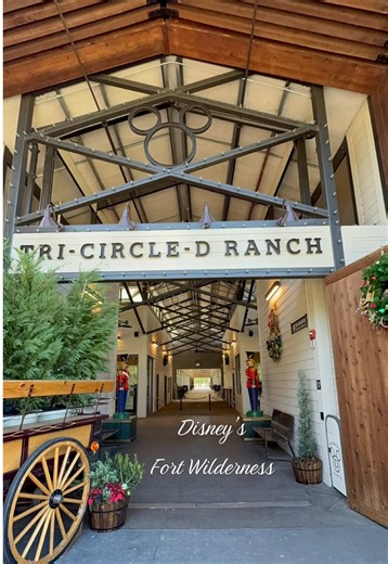 A little piece of Texas with us even at Disney 🤠 #disney #disneyworld #waltdisneyworld #horsebackriding #horse