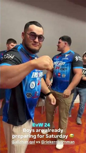Bornman testing the WORLDS STRONGEST HOOK