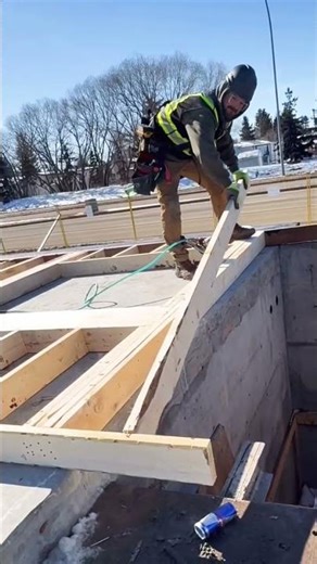 Funny engineer shows smart work makes it easy! LOL 🤣☺️ Like & comment, subscribe! #funny #smartwork