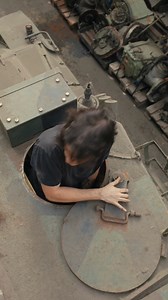 A quick look inside an abandoned tank | Okos