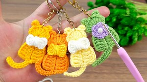 1.6K views · 16K reactions | I made many. I sold them all. very cute and easy cat keychain making #crochet #diy | Yurdagül Canbey | Facebook