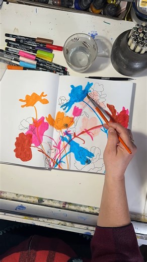 Hello! it’s @lisasolomon again. Koi Coloring Brush pens are excellent for lettering and for coloring - I think we’ve all seen multiple tutorials with stunning results. The vibrancy of the colors is so exciting. I thought, though, it would be fun to show you a simple exercise I like to do when I’m feeling stuck and just want to get moving in the studio. I call it tracing shadows and it’s a very process oriented, intuitive way to make a drawing. I tend to do this process in my sketchbook, although