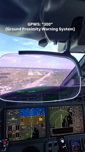 Pilot HUD POV: Landing the Gulfstream G450 🌎🛬 The HUD II (heads up display) system on this beautiful Gulfstream G450 makes every landing in the G-V series of aircraft, a fun one. The amount of information that is displayed at one time on this piece of glass is quite impressive. @colombianpilot Follow our page @future_aviators ✅ . . . . #airbus #airbusboeingaviation #aviationlovers #aviationdaily #aviators | Apaixonados por Aviação