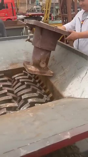 Metal Scrap Shredder and Crusher Machine for Scrap Metal Recycling
