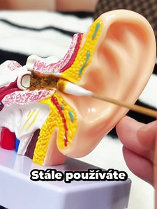 Nepříjemný 𝐩𝐨𝐜𝐢𝐭 𝐯𝐨𝐝𝐲 v uších? Vypusťte ji pomocí ČISTIČE UŠÍ⤵️ 💦 - VYSÁVÁ mokré látky a přebytečný vosk. ✨ - PŘÍJEMNÝ na dotek i při citlivé pokožce. 👦 - BEZPEČNÝ pro děti i dospělé. Klikněte ➔ "KOUPIT" 👇 | Vigoexpress