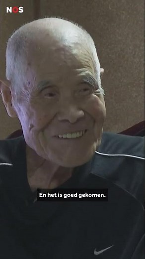 Man van 102 beklimt berg Fuji