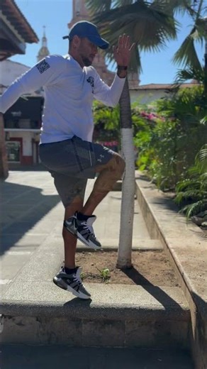 Sentadilla a una pierna con Salto y Rodillazo