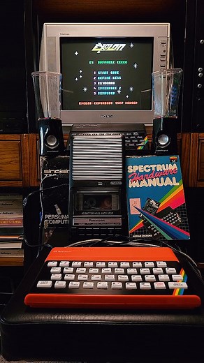 DIY ZX Spectrum 128 clone - "Harlequin 128K" Playing Exolon, 1987 https://youtu.be/DTf4sQfDvSQ CPU: Z80A 3.5MHz RAM: 128KB Graphics: 256x192 15 colors Keyboard: 40 rubber keys Sound: AY-3-8912 3 channel TV: SONY Trinitron KV-13FM13 The kit: https://www.bytedelight.com/ #sinclairzxspectrum #harlequin128 #asmr #exolon #retrocomputer #vintagecomputer #oldtech #zxspectrum #classiccomputer #vintagecomputing #retrogaming #oldcomputer #homecomputer #vintagestyle #retrotech #retrogamer #retrotechnology 