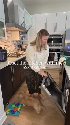 Needed a good kitchen reset to start out the week! Who’s with me?! #resetwithme #kitchenreset #wfh #asmr #wfhmom
