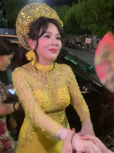 Người Cà Mau dễ thương vô cùng — Thanh Ngân về Cà Mau