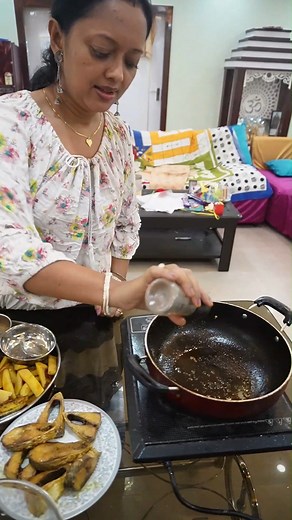 Alu Begun Diea Ilish Macher Tel Jhol #ilish #ilishmach #begunilish #hilsafish | Jiko's Love