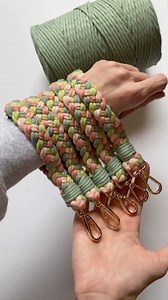 654K views · 9.1K reactions | LLAVEROS EN MACRAMÉ 臨Síguenos para más inspiración 﫶#macramé #llaverosenmacramé #aprendemacramé #tutoriales | El arte del macramé | Facebook