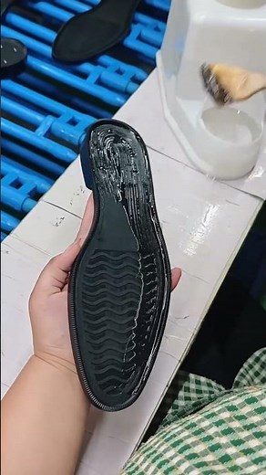 Shoe Gluing Technique | Strong Bond #shorts #work